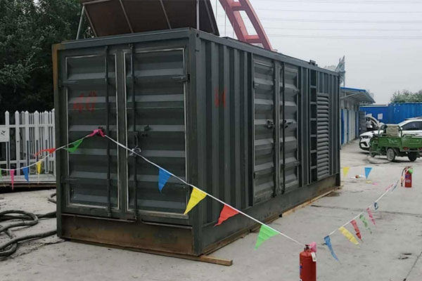 拜城发电机租赁空气滤清器多久更换一次？